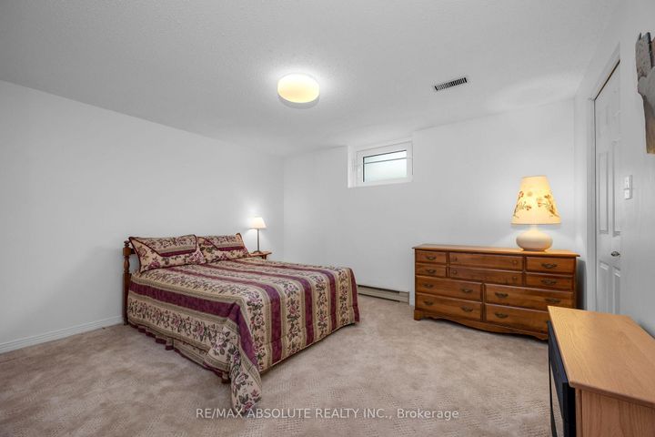 Photo 31 at 28 Halley Street, Nepean (Heritage Park), Ottawa