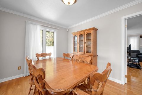 Photo 9 at 28 Halley Street, Nepean (Heritage Park), Ottawa