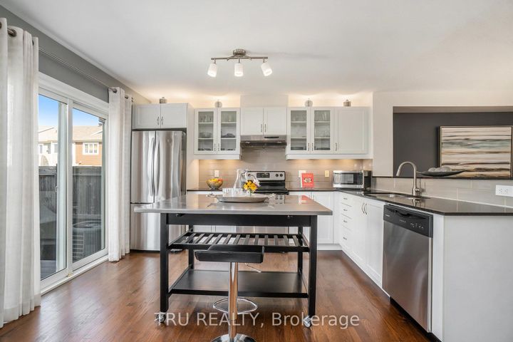 Photo 9 at 567 Millars Sound Way, Nepean (Half Moon Bay), Ottawa