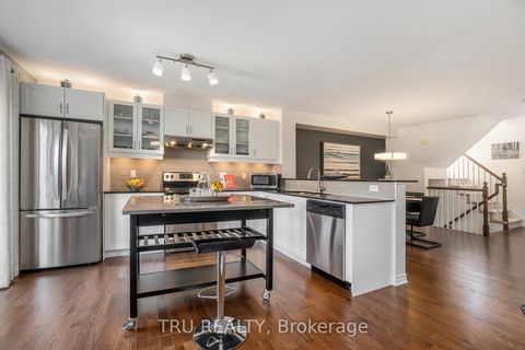 Photo 8 at 567 Millars Sound Way, Nepean (Half Moon Bay), Ottawa