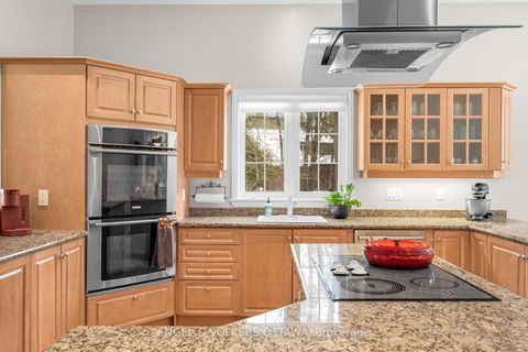 Photo 10 at 5 Countryside Green, Nepean (Cedar Hill/Orchard Estates), Ottawa