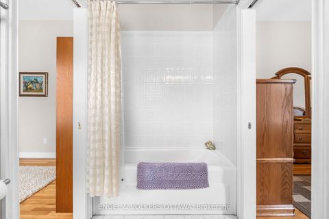 Photo 28 at 5 Countryside Green, Nepean (Cedar Hill/Orchard Estates), Ottawa