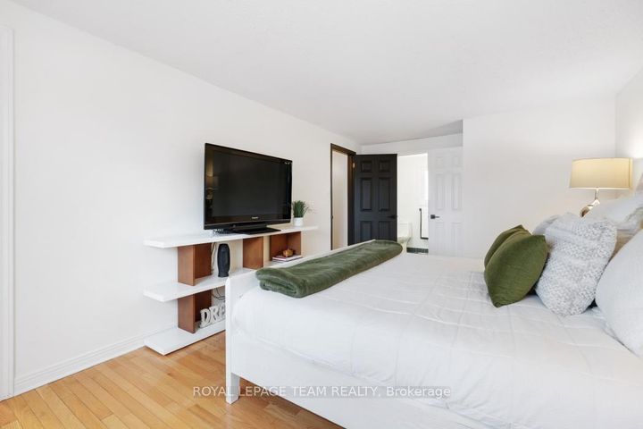 Photo 26 at 28 Holitman Drive, Nepean (Knollsbrook), Ottawa