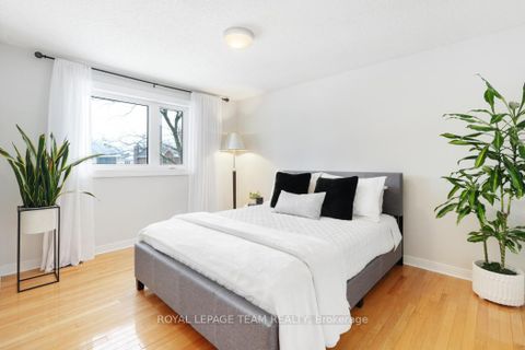 Photo 13 at 28 Holitman Drive, Nepean (Knollsbrook), Ottawa