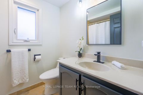 Photo 18 at 28 Holitman Drive, Nepean (Knollsbrook), Ottawa