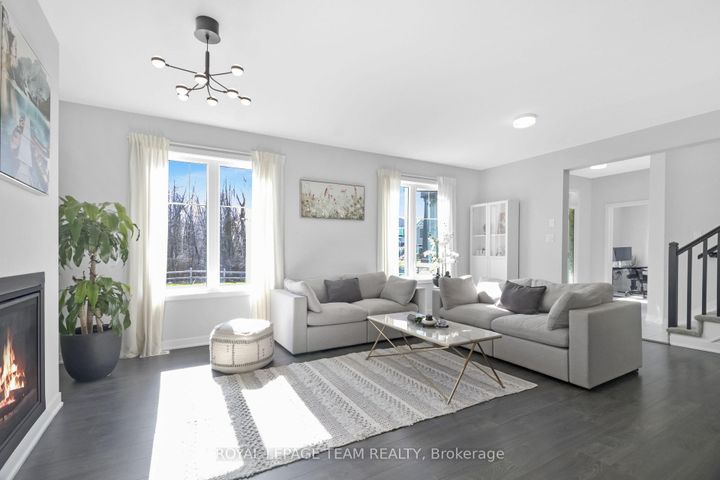 Photo 6 at 647 Cygnus Street, Nepean (Half Moon Bay), Ottawa