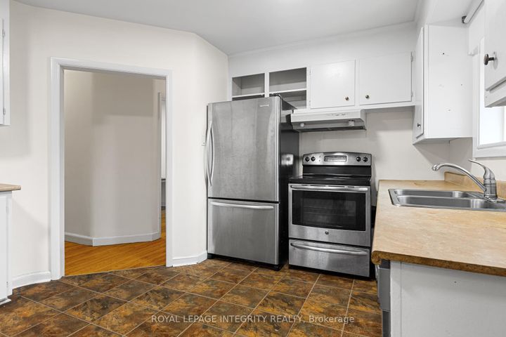 Photo 19 at 65 DAVID Drive, Nepean (Meadowlands/St. Claire Gardens), Ottawa