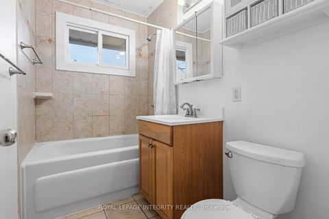 Photo 17 at 65 DAVID Drive, Nepean (Meadowlands/St. Claire Gardens), Ottawa