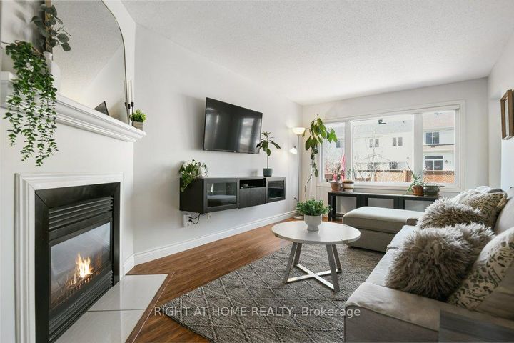 Photo 6 at 223 Longshire Circle, Nepean (Longfields), Ottawa