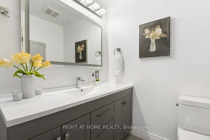 Photo 24 at 223 Longshire Circle, Nepean (Longfields), Ottawa