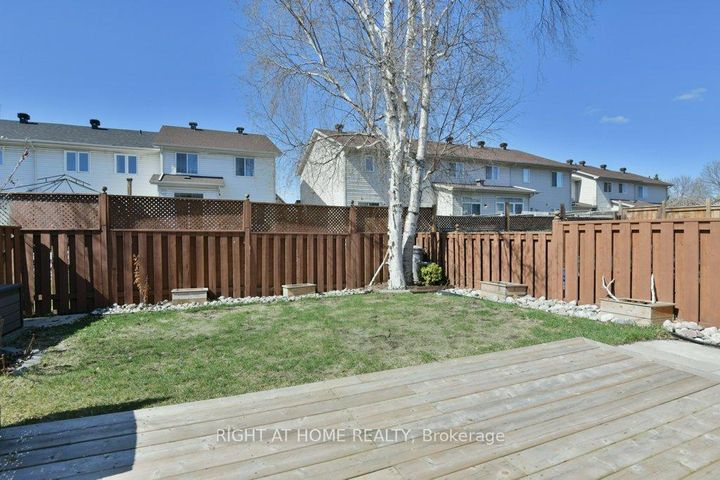 Photo 35 at 223 Longshire Circle, Nepean (Longfields), Ottawa