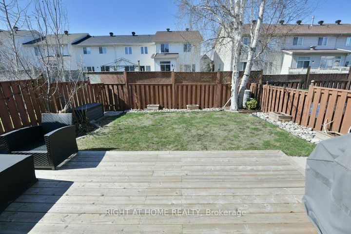 Photo 36 at 223 Longshire Circle, Nepean (Longfields), Ottawa