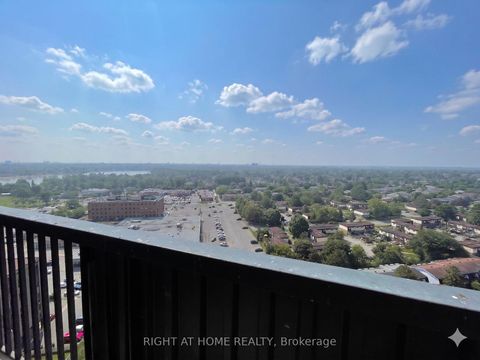 Photo 10 at 1708 - 900 Dynes Road, Nepean (Carleton Square), Ottawa