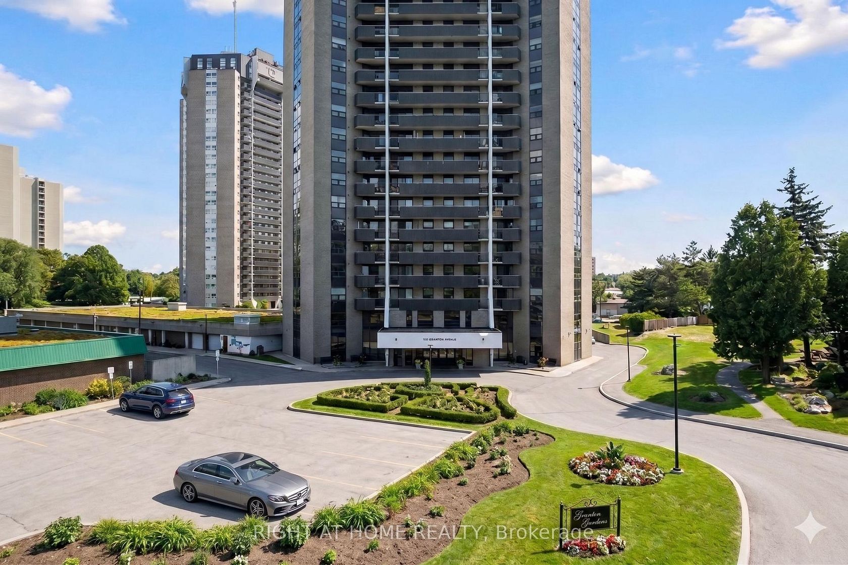 1708 - 900 Dynes Road, Nepean (Carleton Square), Ottawa 