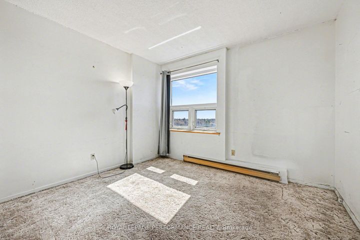 Photo 13 at 610 - 900 Dynes Road, Nepean (Carleton Square), Ottawa