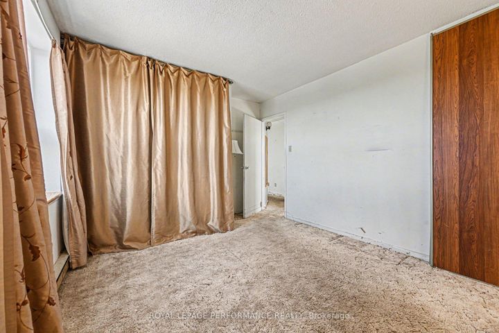 Photo 15 at 610 - 900 Dynes Road, Nepean (Carleton Square), Ottawa