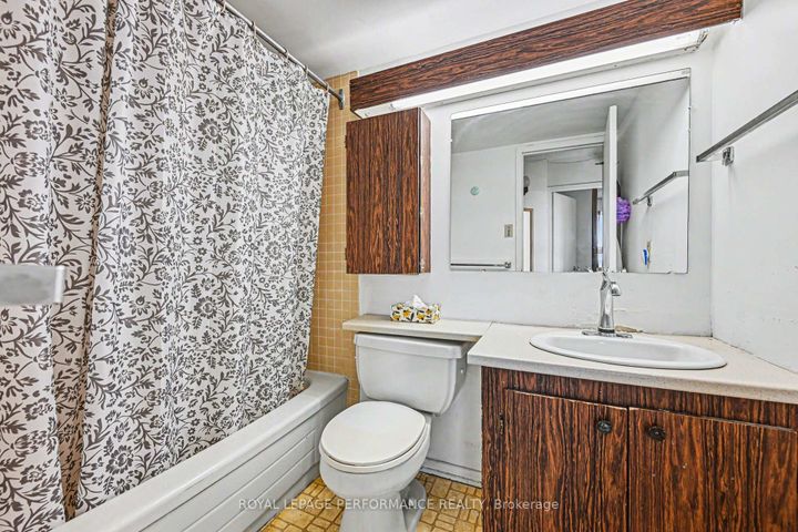 Photo 17 at 610 - 900 Dynes Road, Nepean (Carleton Square), Ottawa