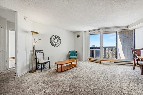 Photo 4 at 610 - 900 Dynes Road, Nepean (Carleton Square), Ottawa