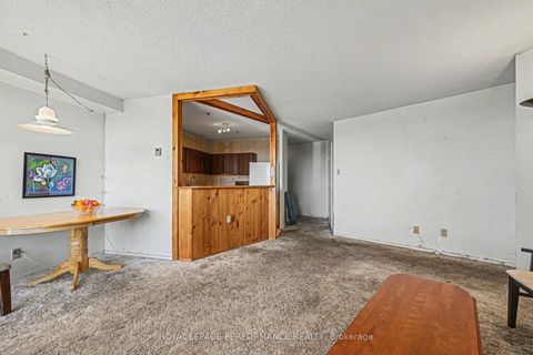 Photo 6 at 610 - 900 Dynes Road, Nepean (Carleton Square), Ottawa
