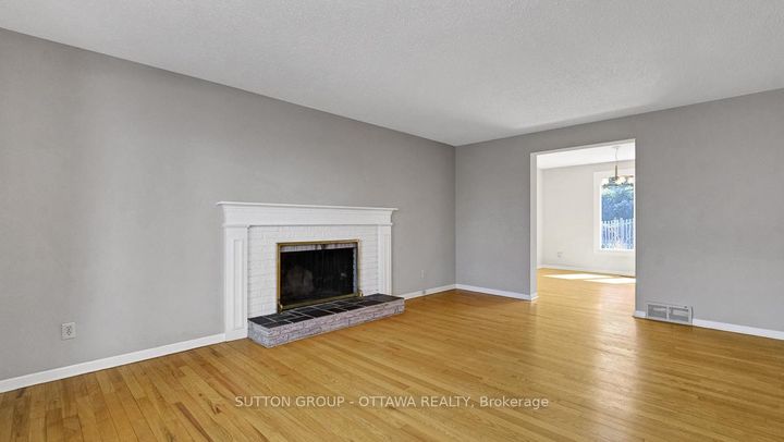 Photo 12 at 38 Beaver Ridge, Nepean (City View/Skyline/Fisher Heights/Parkwood Hills), Ottawa
