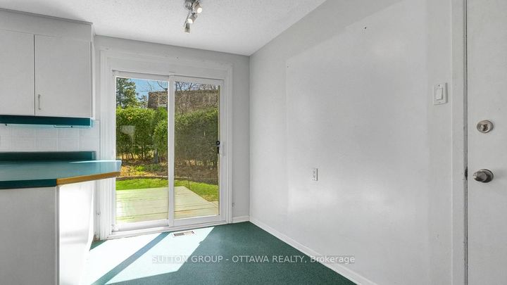 Photo 17 at 38 Beaver Ridge, Nepean (City View/Skyline/Fisher Heights/Parkwood Hills), Ottawa