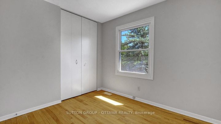 Photo 32 at 38 Beaver Ridge, Nepean (City View/Skyline/Fisher Heights/Parkwood Hills), Ottawa