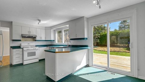 Photo 16 at 38 Beaver Ridge, Nepean (City View/Skyline/Fisher Heights/Parkwood Hills), Ottawa