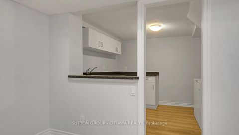 Photo 40 at 38 Beaver Ridge, Nepean (City View/Skyline/Fisher Heights/Parkwood Hills), Ottawa