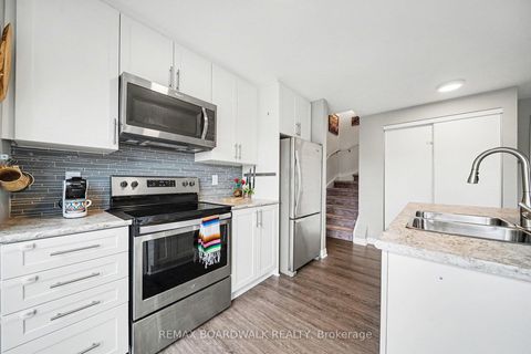 Photo 11 at 36 - 454 Via Verona Street, Nepean (Longfields), Ottawa