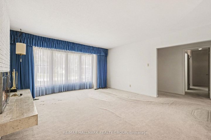 Photo 4 at 13 Beaumaris Drive, Nepean (Bruce Farm/Graham Park/Qualicum/Bellands), Ottawa