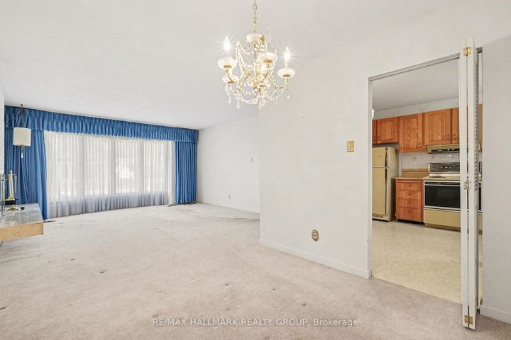 Photo 6 at 13 Beaumaris Drive, Nepean (Bruce Farm/Graham Park/Qualicum/Bellands), Ottawa