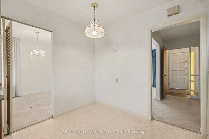 Photo 9 at 13 Beaumaris Drive, Nepean (Bruce Farm/Graham Park/Qualicum/Bellands), Ottawa