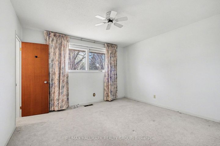 Photo 13 at 13 Beaumaris Drive, Nepean (Bruce Farm/Graham Park/Qualicum/Bellands), Ottawa