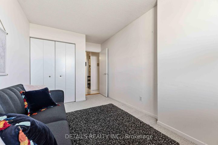 Photo 14 at 1380 Prince Of Wales Drive, Nepean (Carleton Square), Ottawa