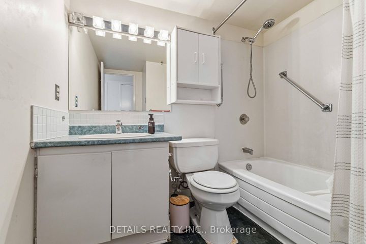 Photo 15 at 1380 Prince Of Wales Drive, Nepean (Carleton Square), Ottawa