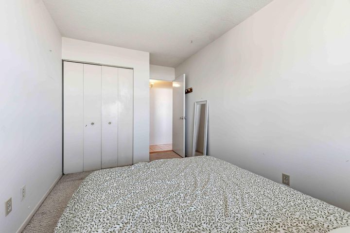 Photo 17 at 1380 Prince Of Wales Drive, Nepean (Carleton Square), Ottawa