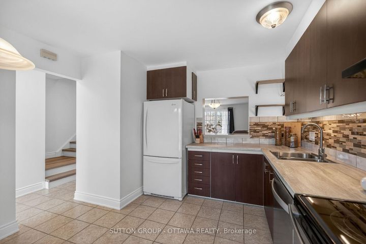 Photo 8 at 285 Monterey Drive, Nepean (Leslie Park), Ottawa