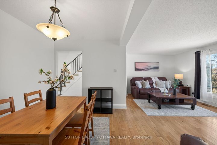 Photo 13 at 285 Monterey Drive, Nepean (Leslie Park), Ottawa