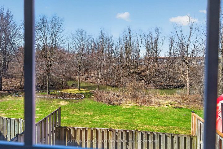 Photo 14 at 285 Monterey Drive, Nepean (Leslie Park), Ottawa