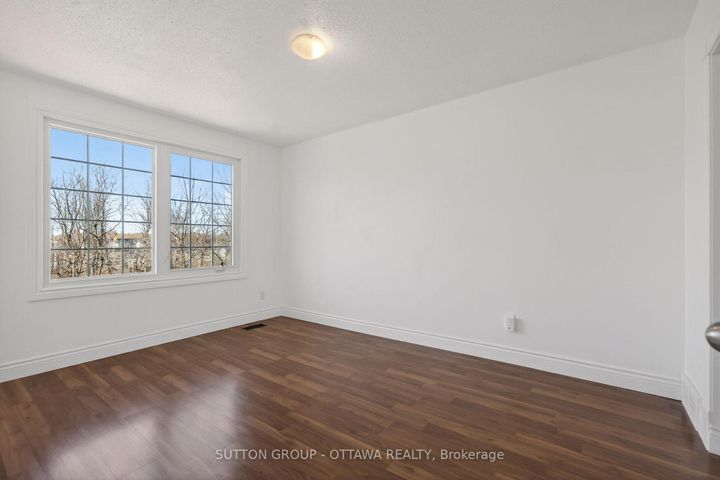 Photo 19 at 285 Monterey Drive, Nepean (Leslie Park), Ottawa