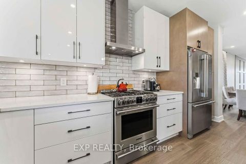 Photo 10 at 937 Falaise Road, Nepean (Carleton Heights), Ottawa