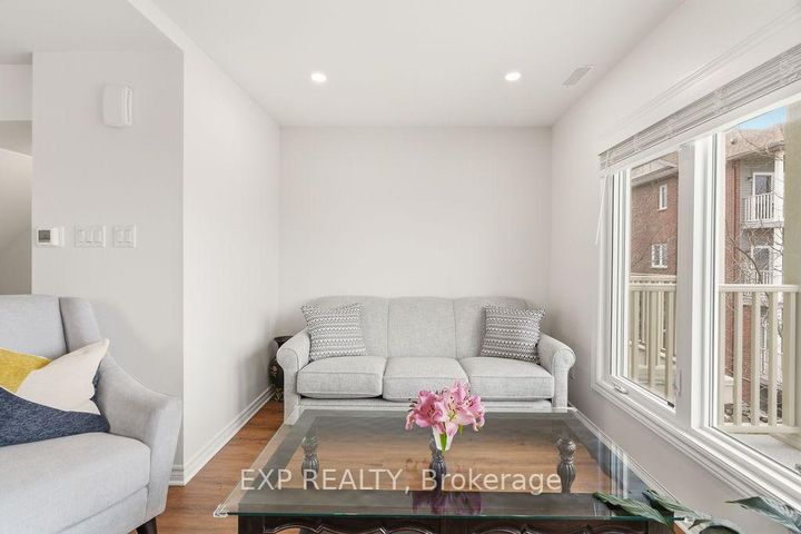 Photo 9 at 32 - 2621 Longfields Drive, Nepean (Stonebridge), Ottawa