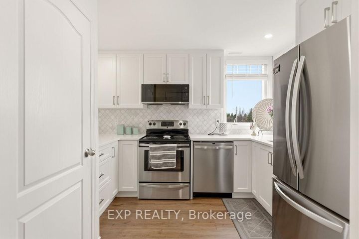 Photo 14 at 32 - 2621 Longfields Drive, Nepean (Stonebridge), Ottawa