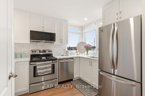 Photo 12 at 32 - 2621 Longfields Drive, Nepean (Stonebridge), Ottawa