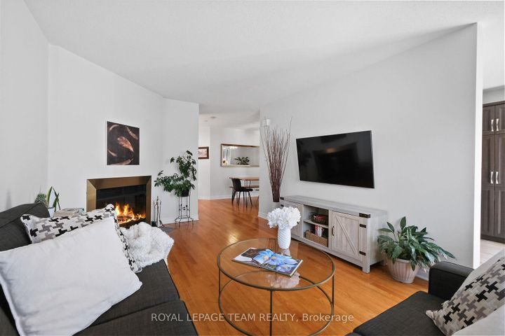 Photo 9 at 14 Sedona Street, Nepean (Longfields), Ottawa