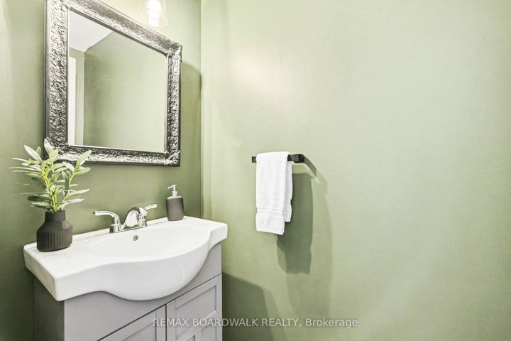 Photo 15 at 68 Houlahan Street, Nepean (Heritage Park), Ottawa