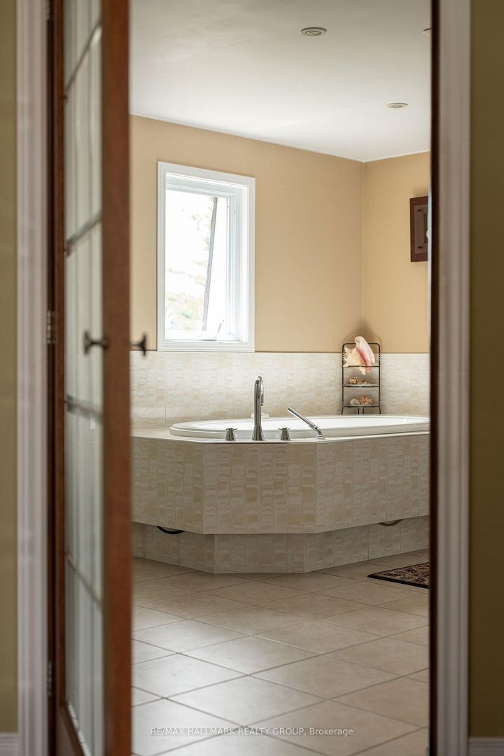 Photo 24 at 23 Riverbrook Road, Nepean (Arlington Woods), Ottawa