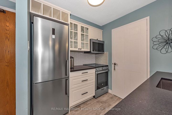 Photo 6 at 704 - 80 Sandcastle Drive, Nepean (Leslie Park), Ottawa