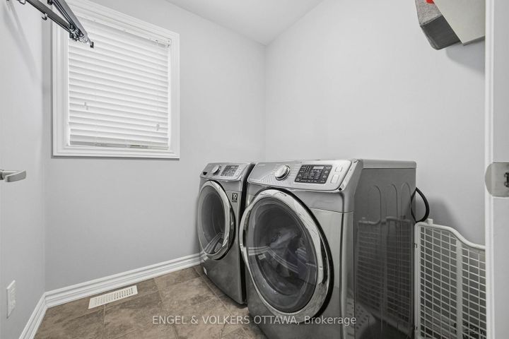 Photo 14 at 139 Switch Grass Crescent, Nepean (Half Moon Bay), Ottawa