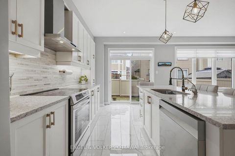 Photo 5 at 139 Switch Grass Crescent, Nepean (Half Moon Bay), Ottawa